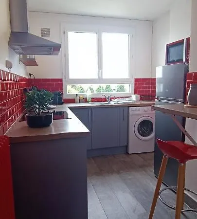 3 - 6 Personnes - Memorial - Universite Caen