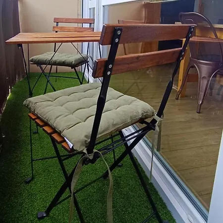 3 - 6 Personnes - Memorial - Universite *