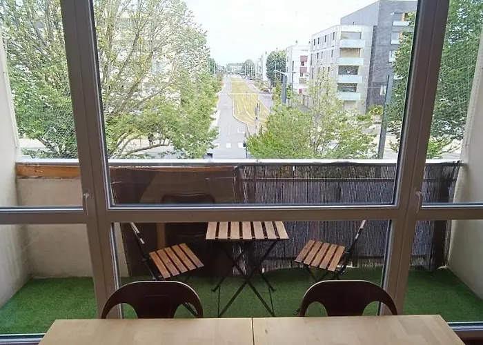 3 - 6 Personnes - Memorial - Universite *